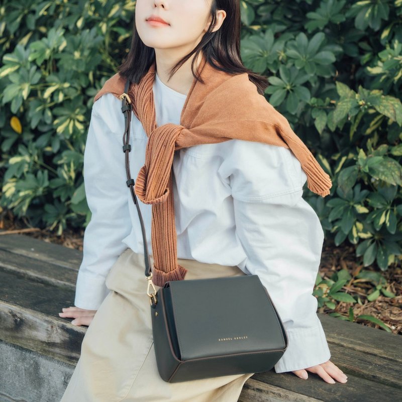 【人气礼物推荐】Pandora 皮革单肩包 -  靛蓝色 潘朵拉盒子系列 - 侧背包/斜挎包 - 真皮 蓝色