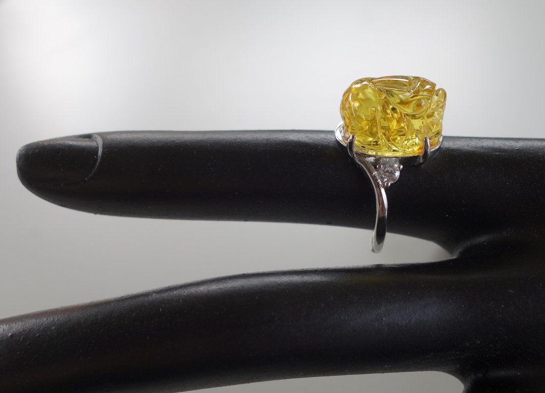 琥珀 Amber 净水金珀 戒指 2.69克 招财貔貅 附证书  非二代琥珀 - 戒指 - 半宝石 金色