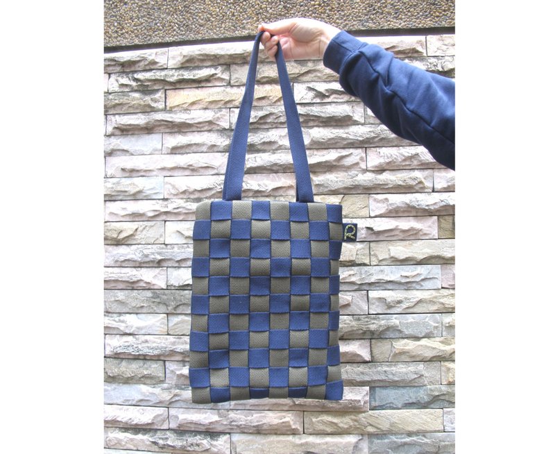 Check Bag/织带格纹拼接帆布包/文青肩背包款/深蓝x墨绿格/接单订制 - 侧背包/斜挎包 - 棉．麻 蓝色