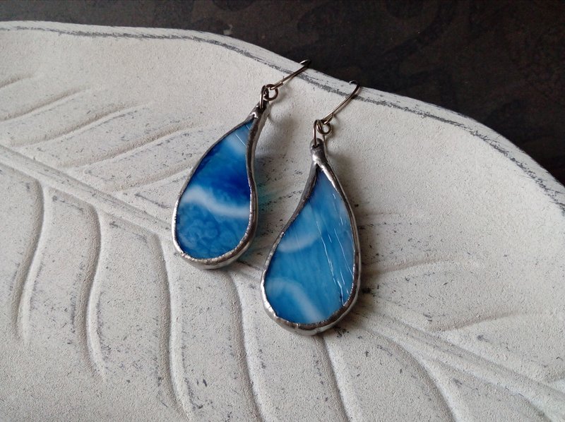 Blue glass earrings. stained glass tiffany leaf. sky-blue mosaic earrings. - 耳环/耳夹 - 玻璃 蓝色