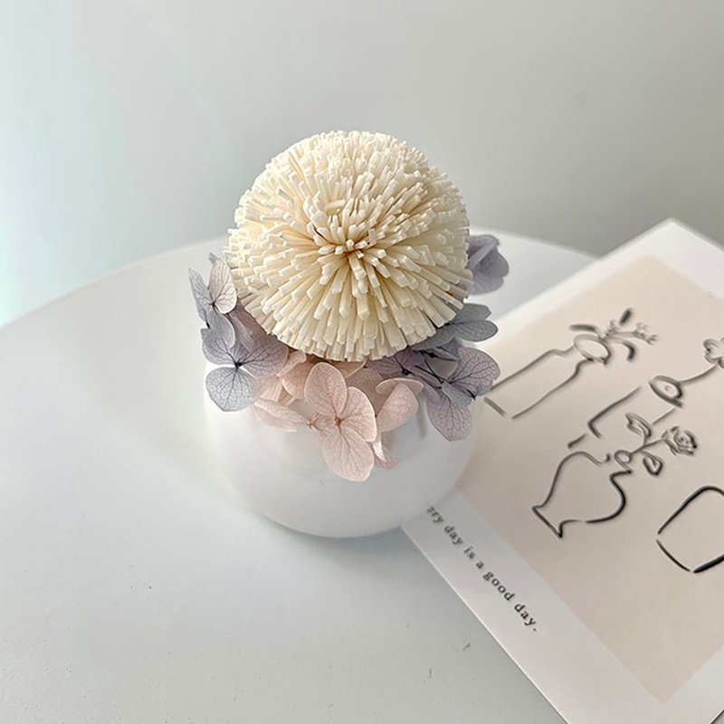 【艹弄花艺】扩香花礼盒-乒乓菊 (附香氛精油) - 香薰/精油/线香 - 植物．花 