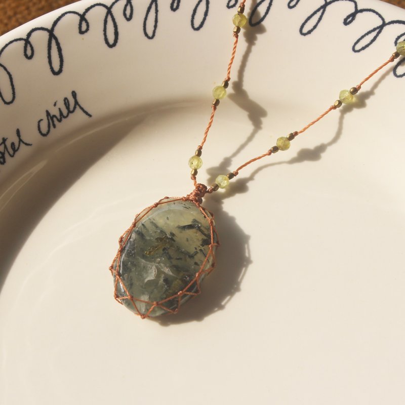 印度手工编织・天然绿幽灵项链—疗愈系可调节蜡线坠饰 - 项链 - 宝石 绿色