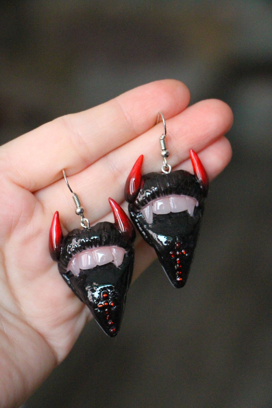Goth earrings Black Red earrings Funky earrings - 耳环/耳夹 - 粘土 黑色