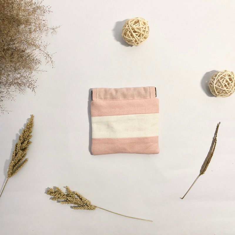 定制化选布-手作粉白甜蜜零钱包 小包 生日礼物 送礼 - 零钱包 - 棉．麻 多色