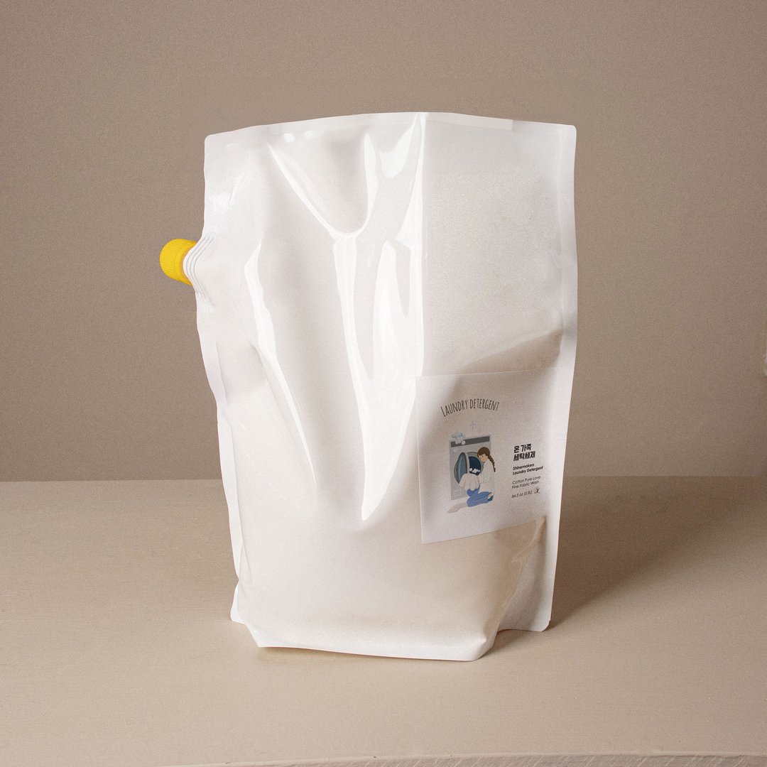 韩国 SHINE MAKERS 纯净棉花香洗衣精-补充包2.5L - 衣物清洁 - 浓缩/萃取物 白色