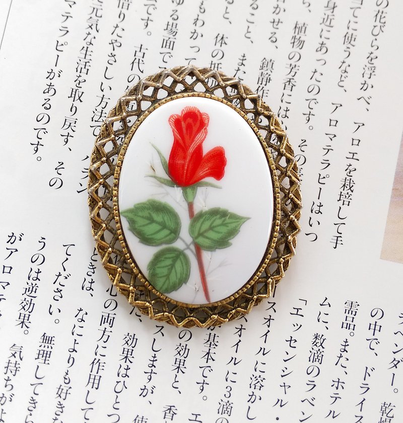 【美国西洋古董饰品】典雅 含苞红玫瑰 花卉 气质 别针 胸针 - 徽章/别针 - 其他金属 金色