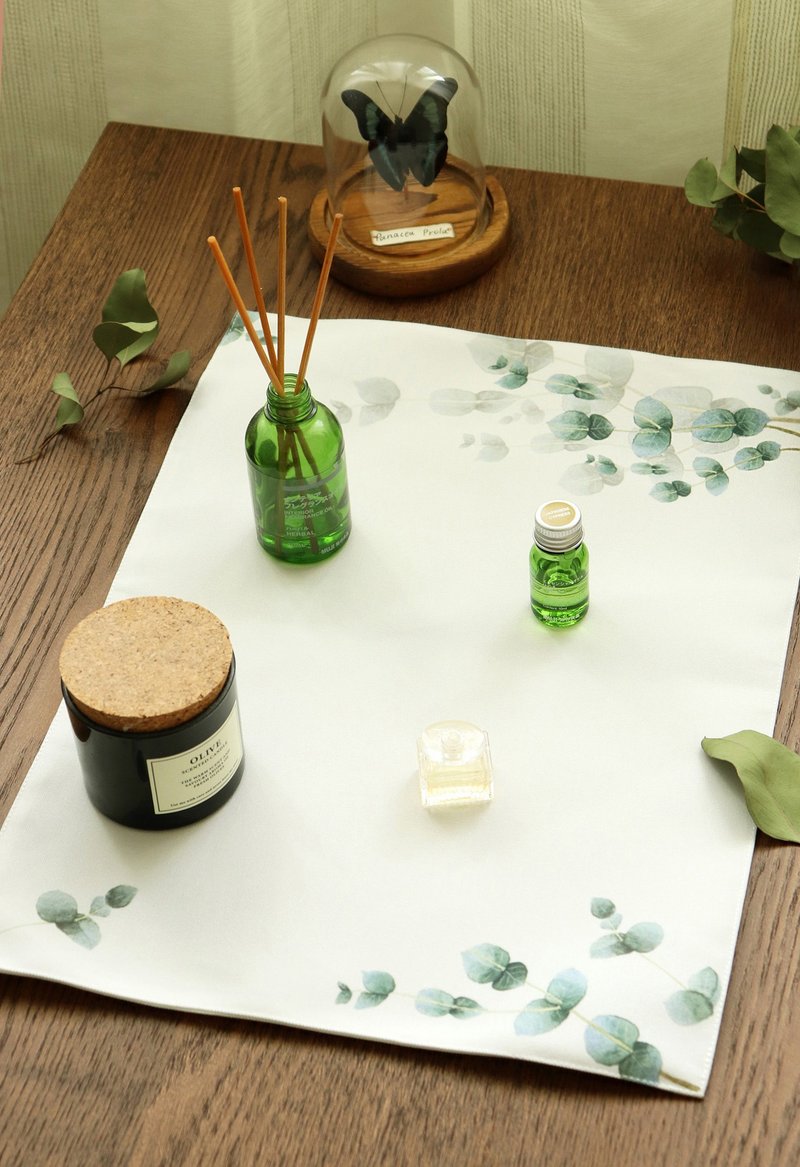漫步植物园 / 花草系列桌垫 - 尤加利款 - 餐垫/桌巾 - 聚酯纤维 白色