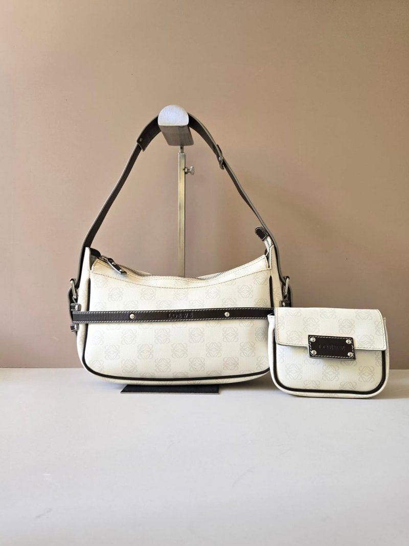 绝版古董包 Loewe老花亲子皮革包 腋下包 侧背包 单肩包 中古包 - 侧背包/斜挎包 - 真皮 咖啡色