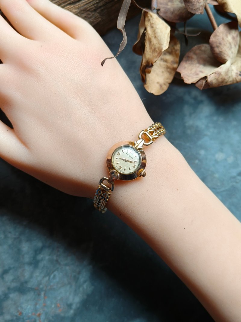 美品MOVADO 古董表 机械手上链表 - 女表 - 其他金属 金色