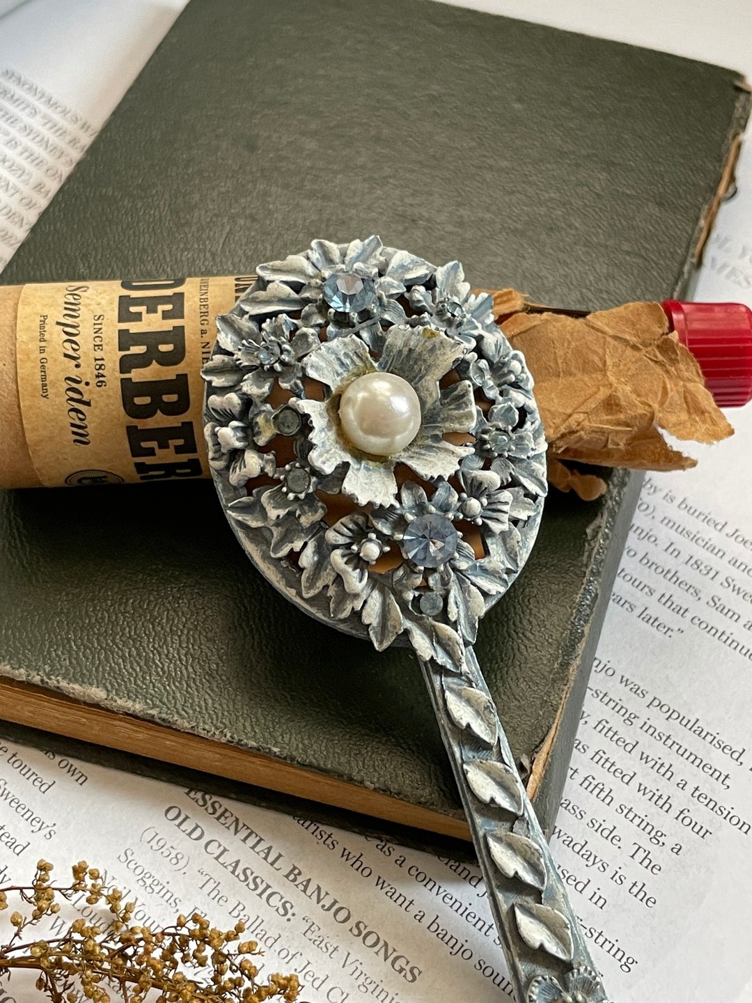 老杂货古董复古Vintage灰白珐琅雕花珍珠手拿镜 Florenza w66 - 其他 - 其他金属 银色