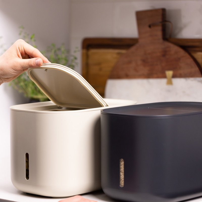 加拿大ZUUTii  按压式防潮储米箱(奶油白 / 深灰) - 厨房用具 - 其他材质 多色