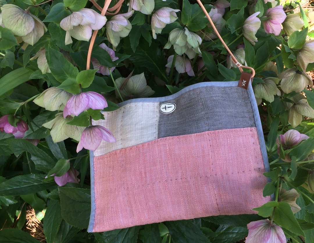 Hand-woven hemp shoulder bag quilt B - 侧背包/斜挎包 - 棉 