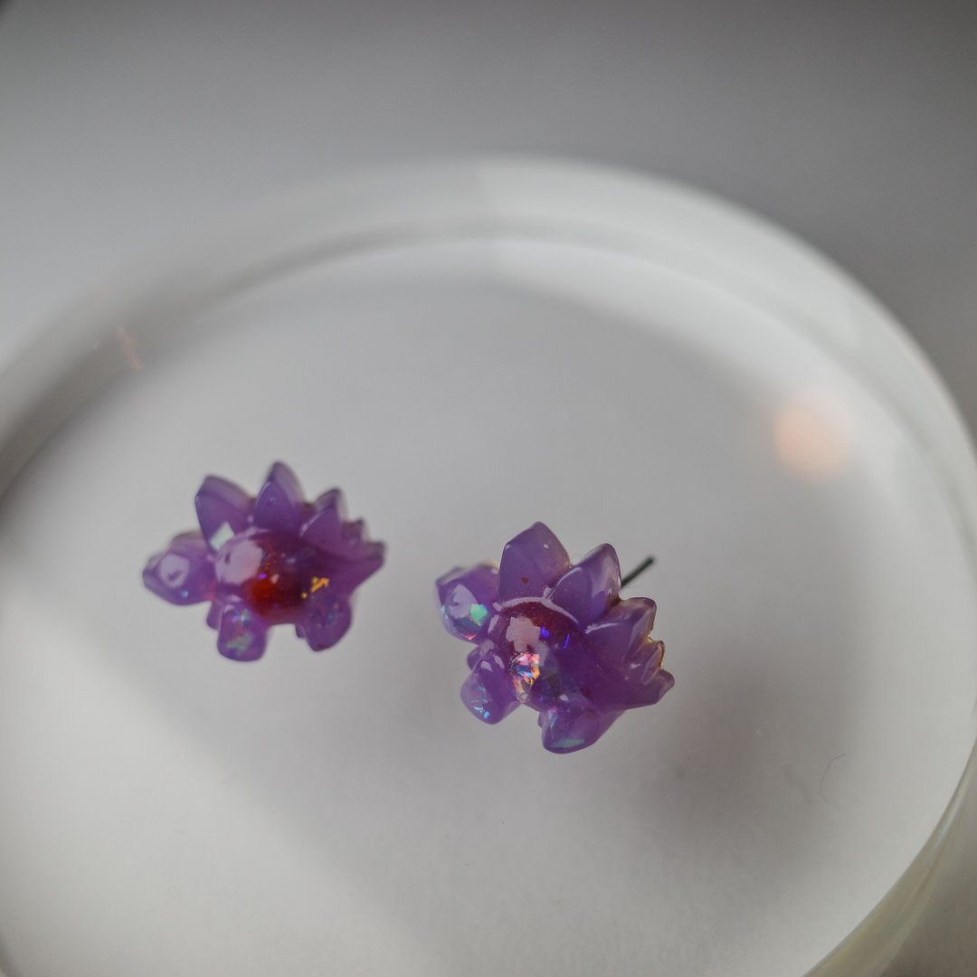 Pills 星河滚烫你是人间理想 耳环 - 耳环/耳夹 - 树脂 紫色