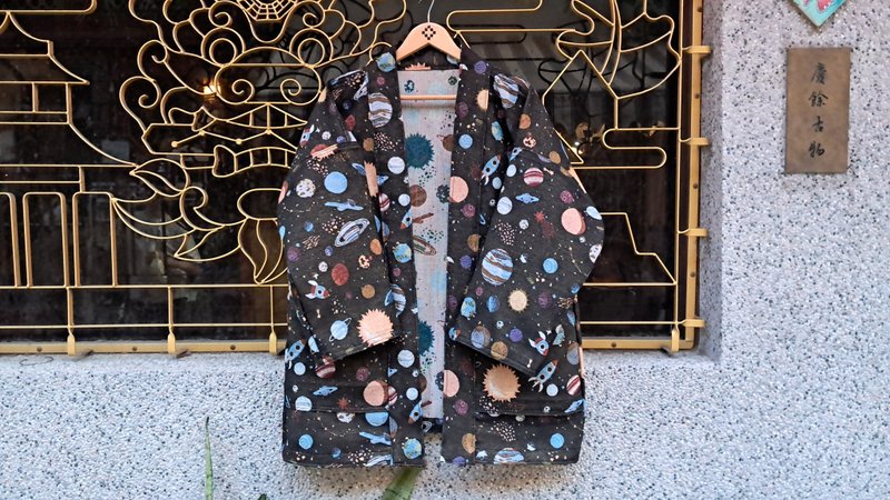 AMIN'S SHINY WORLD 外太空宇宙效应提花 KIMONO - 女装休闲/机能外套 - 棉．麻 多色