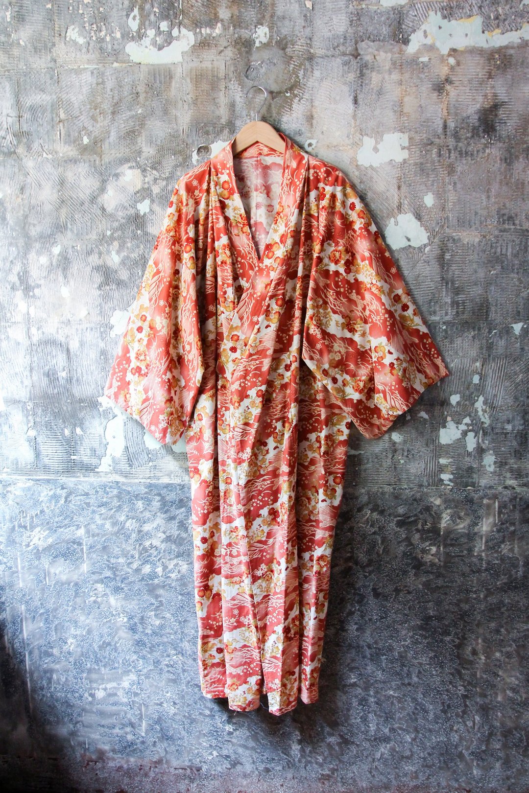 袅袅百货公司-Vintage 红色系日本布花和服罩衫 复古着 - 女装休闲/机能外套 - 棉．麻 