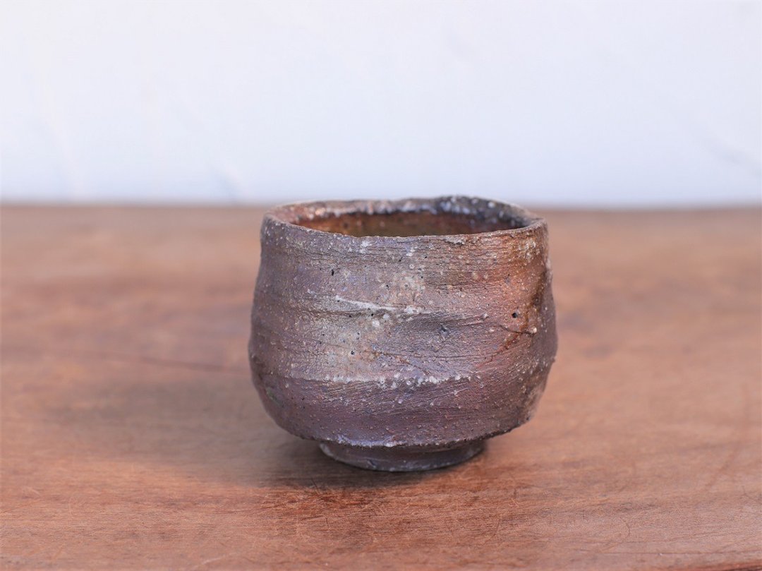 Bizen ware Twisted sake cup gi-298 - 酒杯/酒器 - 陶 咖啡色