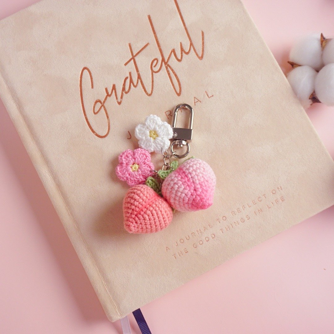 peach keychain charm zipper  key ring key chain bag charm handmade gift - 吊饰 - 棉．麻 粉红色