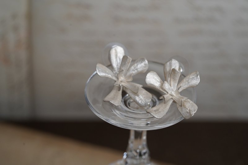 925银夜茉莉耳环 (MW E1062) - 耳环/耳夹 - 纯银 