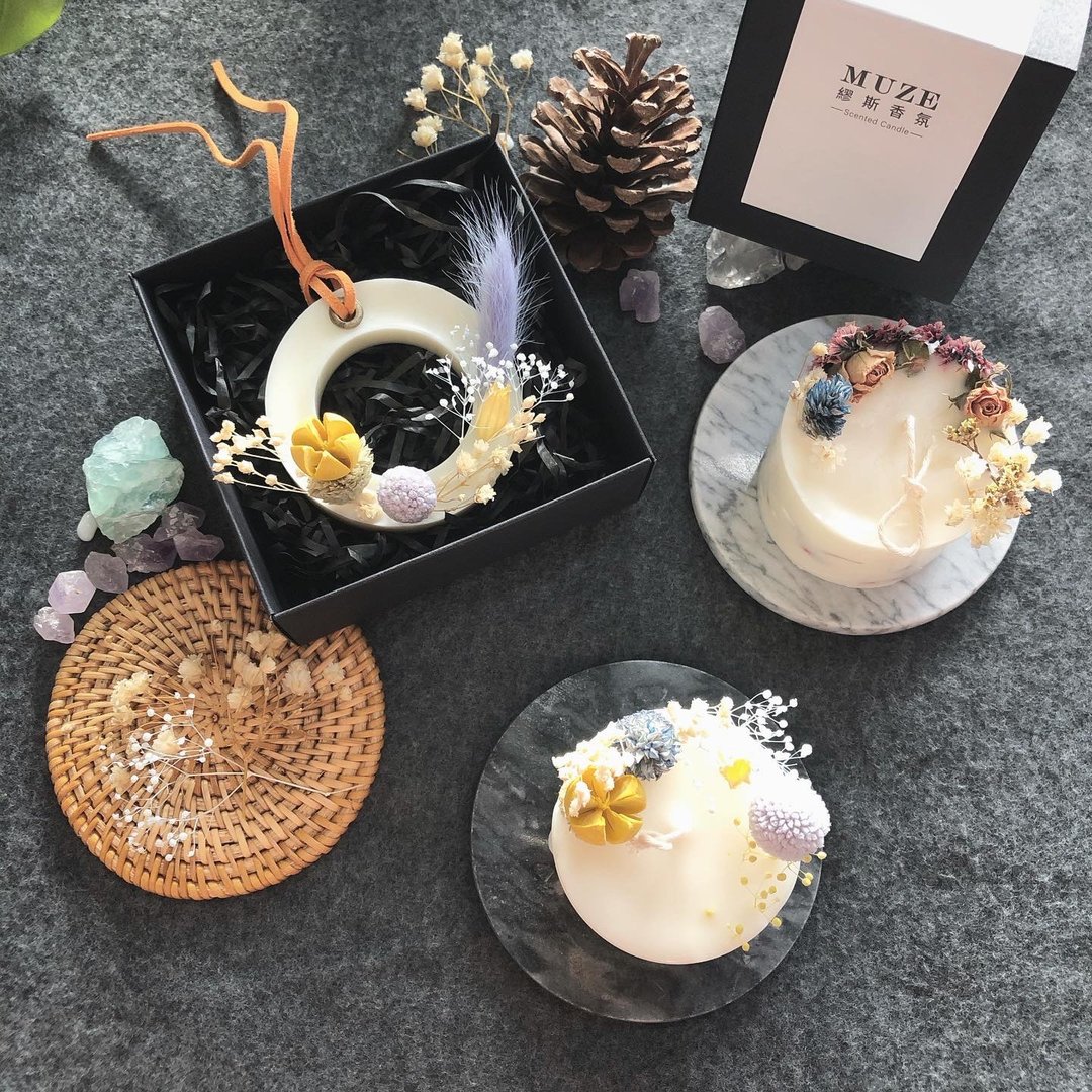 干燥花大豆蜡柱状蜡烛&香氛吊挂蜡片—春夏两款 单购/优惠组合 - 香薰/精油/线香 - 蜡 