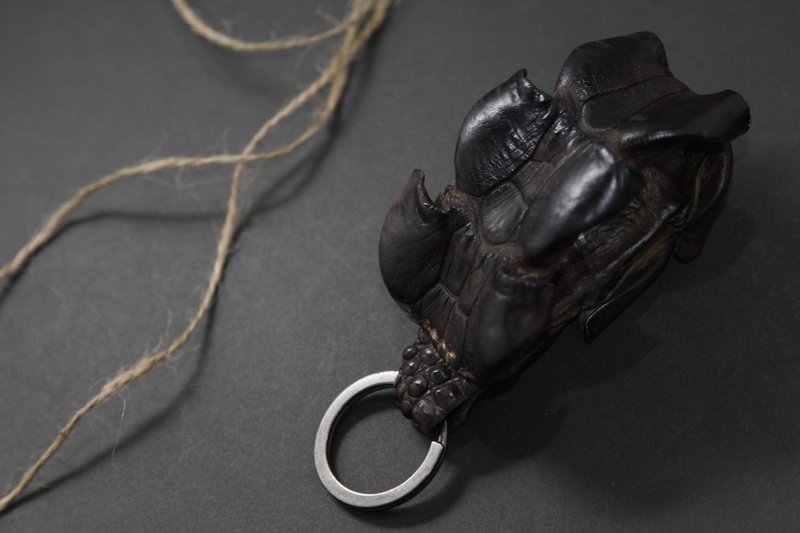 鳄鱼皮环状挂饰 - 钥匙链/钥匙包 - 真皮 咖啡色