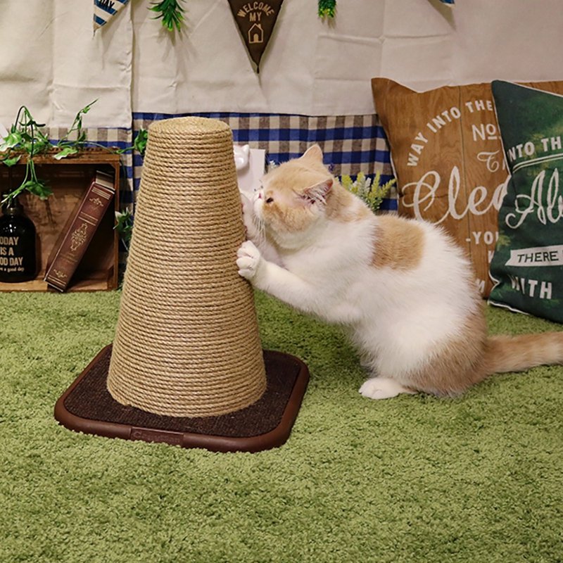 【日本CattyMan】猫抓抓游戏麻绳三角锥 - 抓板/跳台 - 棉．麻 卡其色