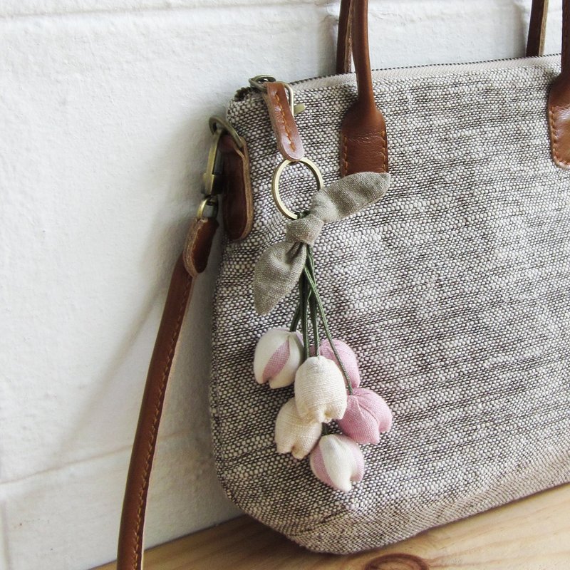 六朵郁金香串钥匙圈-天然植物染 - 钥匙链/钥匙包 - 棉．麻 多色