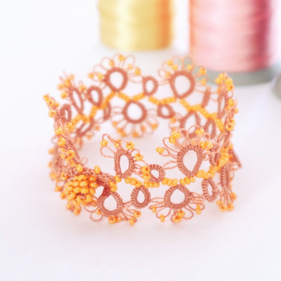 Tatting蕾丝手链【Lace】橘红 - 手链/手环 - 其他人造纤维 橘色