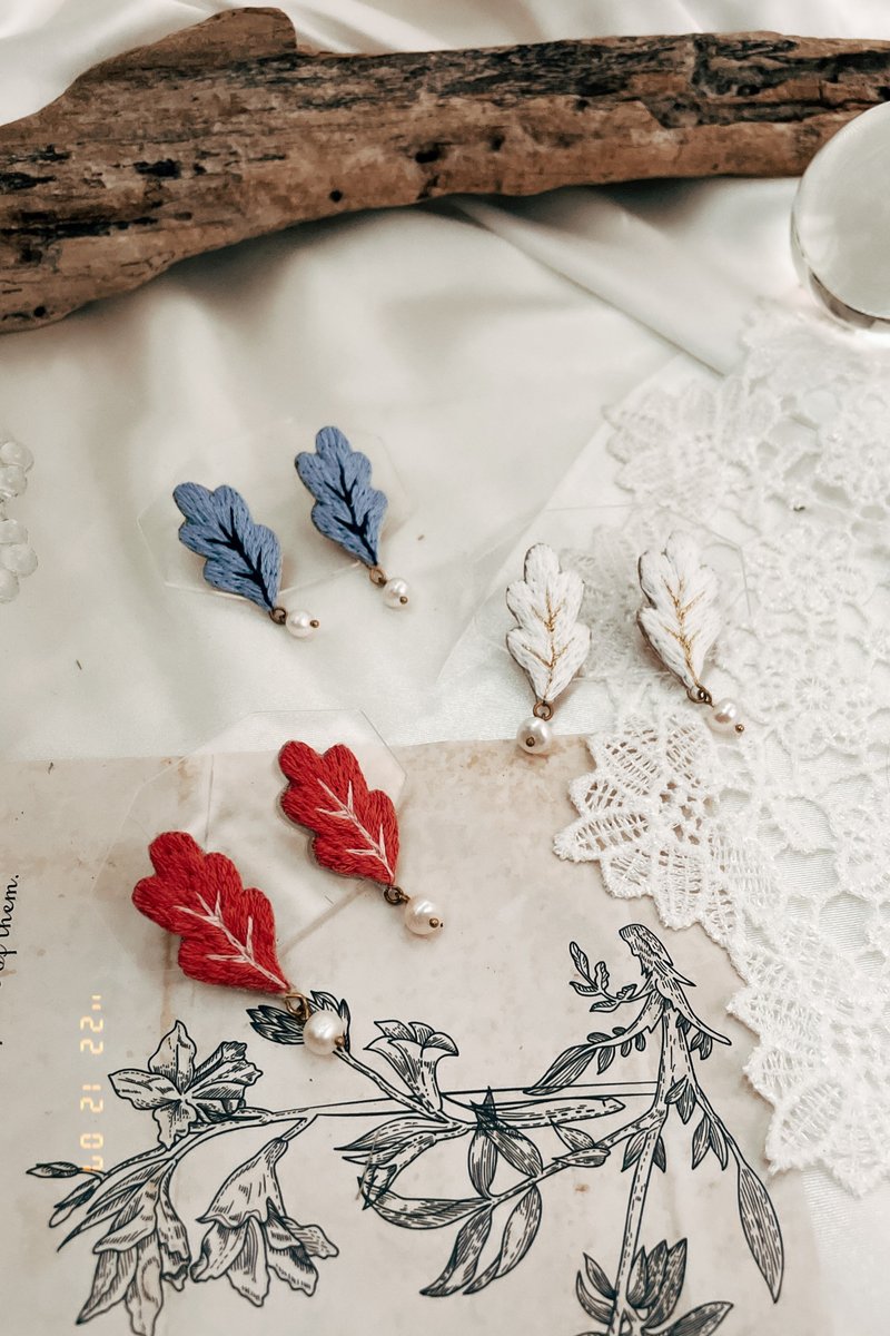 手作刺绣//叶与实耳环//可改夹式 - 耳环/耳夹 - 绣线 蓝色