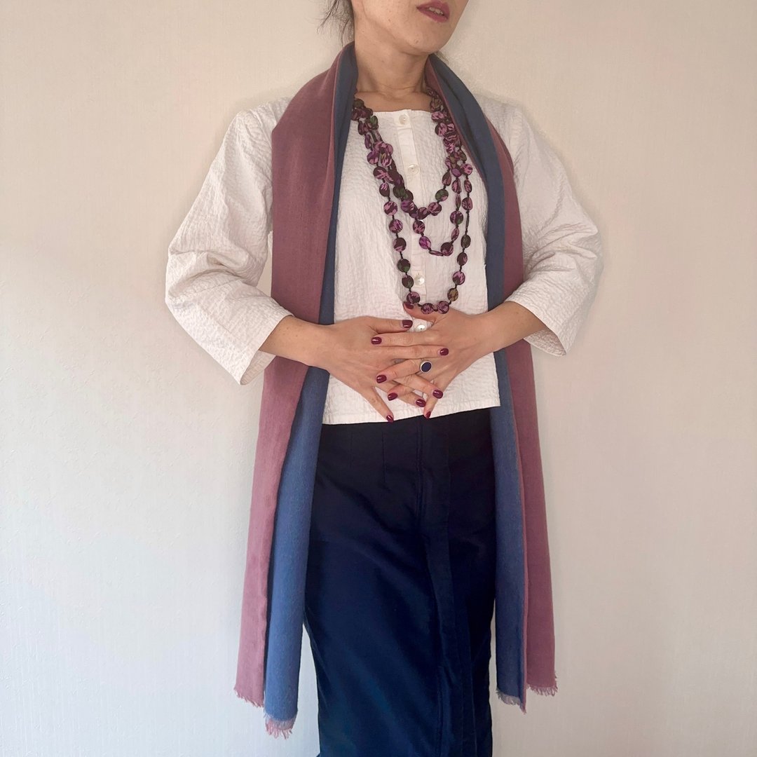 特卖品｜麻 wool 混纺 双色长款草木手染披肩 靛蓝与胭脂红 - 围巾/披肩 - 棉 蓝色