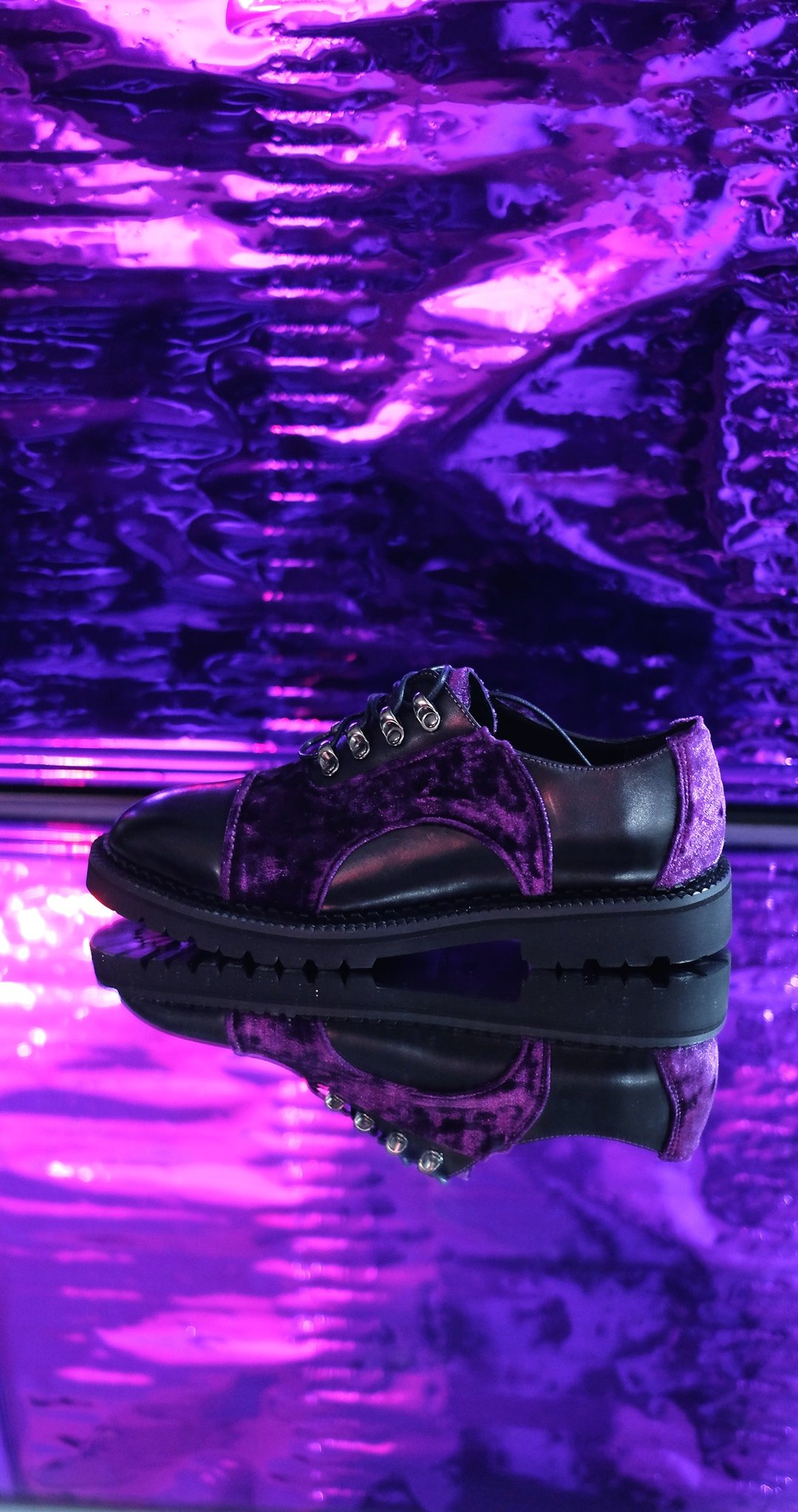 Purple Velvet lady shoes. - 女款休闲鞋 - 真皮 紫色