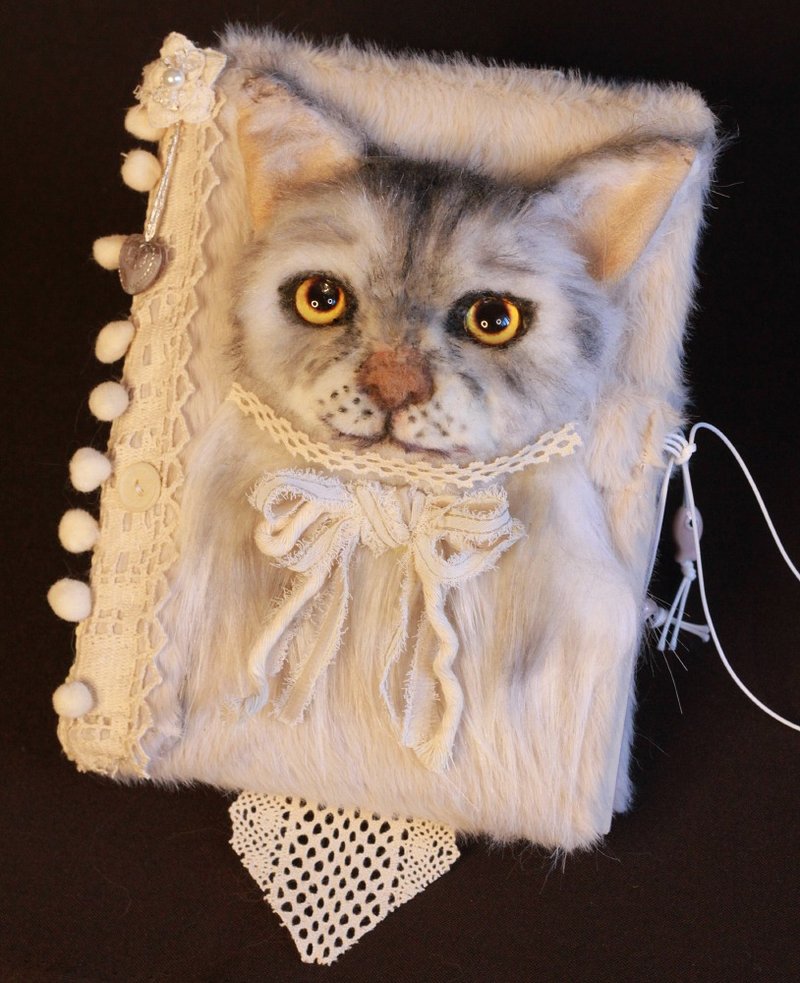 Fluffy Faux Fur Cute Cat Journal, Notebook, Art Book for drawings or notes - 笔记本/手帐 - 其他材质 银色