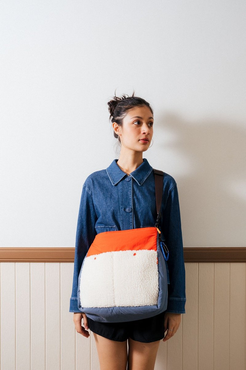Fluffy Lively 托特包：奶油白 & 蓝色 - 电脑包 - 聚酯纤维 蓝色