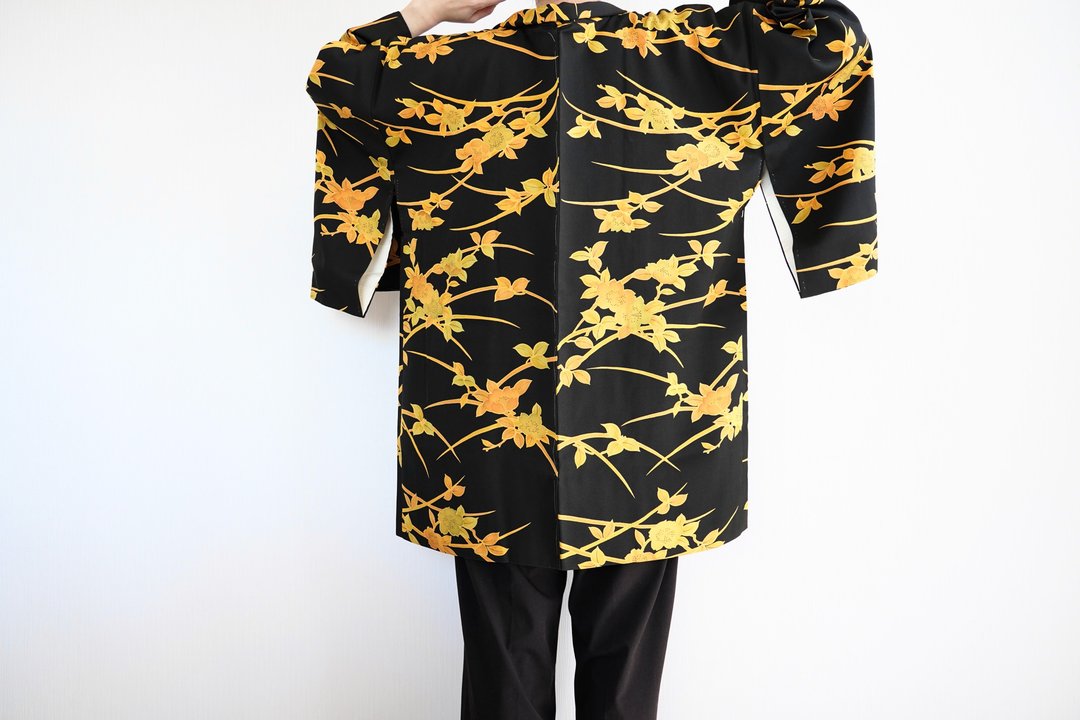 Japanese KIMONO, black kimono, leaf haori, authentic kimono, traditional kimono - 女装休闲/机能外套 - 聚酯纤维 黑色