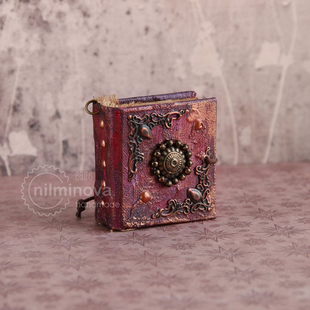 Tiny book pendant Mini book Miniature journal Tiny necklace keychain Book lover - 项链 - 环保材料 红色