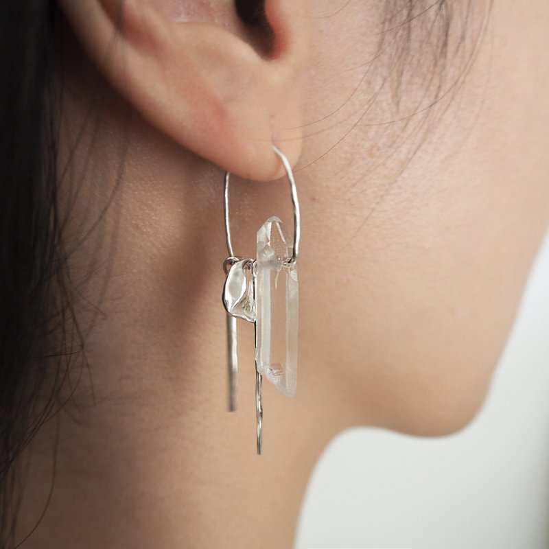 4/27、5/26・岛屿拾光・KOU Jewellery 水晶纯银不对称耳环 - 金工/饰品 - 水晶 