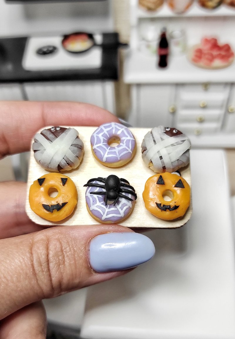 Halloween miniature for dollhouses and dolls - Halloween gifts - 玩偶/公仔 - 粘土 