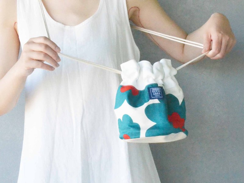 圣诞礼物 侧背水桶包 _ 北欧罂粟花 _ 多色 附圣诞包装 - 侧背包/斜挎包 - 棉．麻 绿色