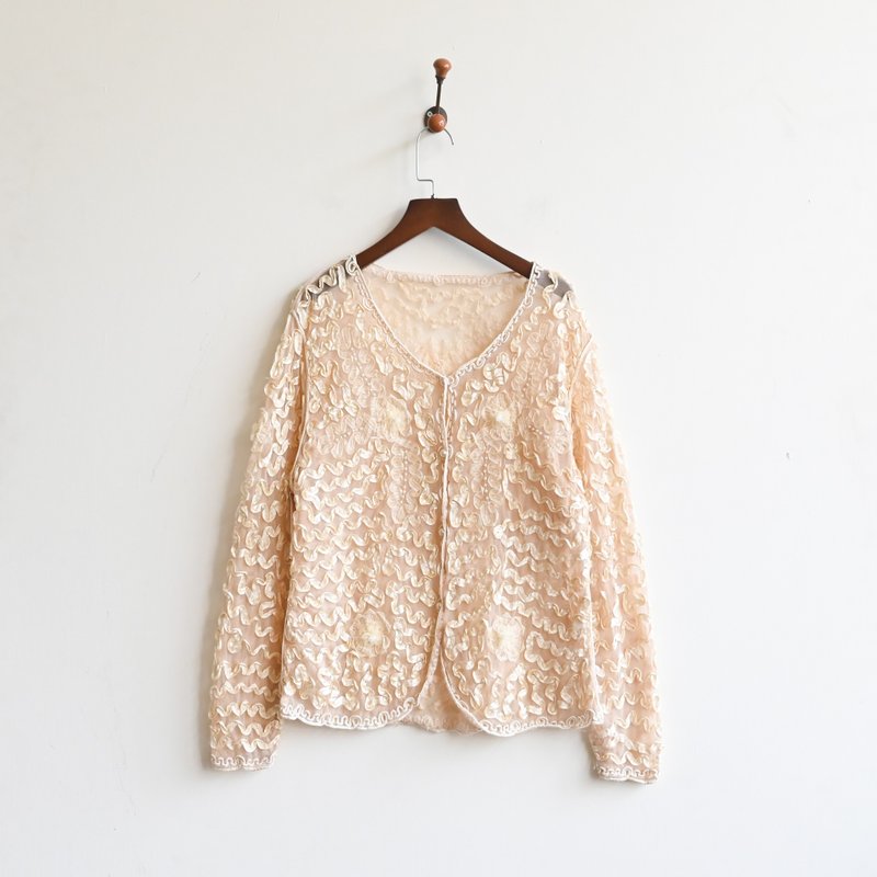 【蛋植物古着】风拂蕾丝纱质线绣古着外套 - 女装西装外套/风衣 - 其他人造纤维 