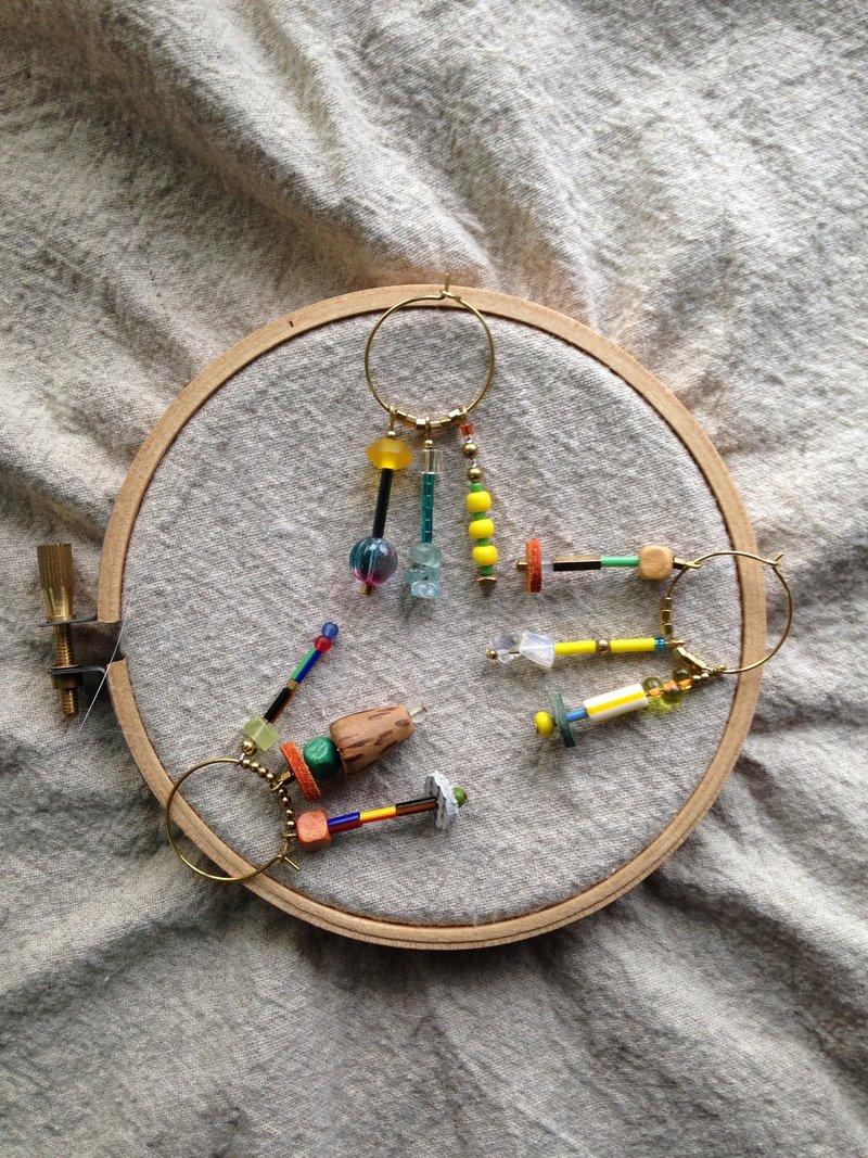 金针菇的逆袭耳环 - 耳环/耳夹 - 其他金属 多色