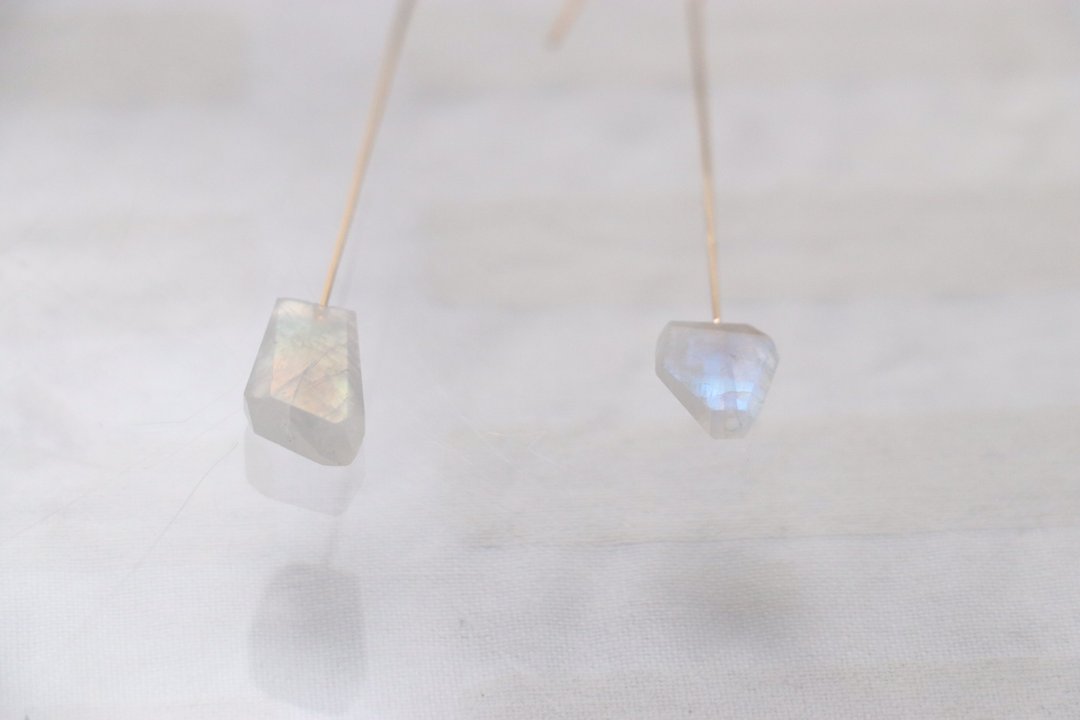 Rainbow mostone earrings - 耳环/耳夹 - 宝石 多色