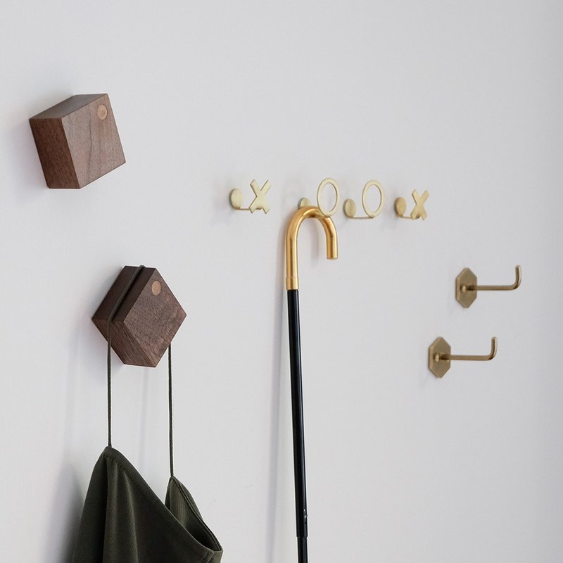 周年庆 Goody Bag - 多用途掛鉤福袋 黃銅掛鉤 黑胡桃 免打孔聖誕交換禮物 - 收纳用品 - 铜/黄铜 金色