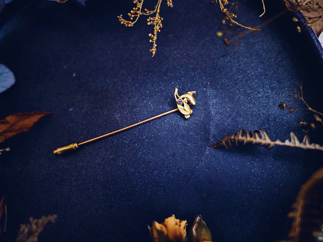 FIX 百年之吻 槲寄生红宝帽针・法国古董首饰 Vintage Jewelry - 胸针 - 其他金属 