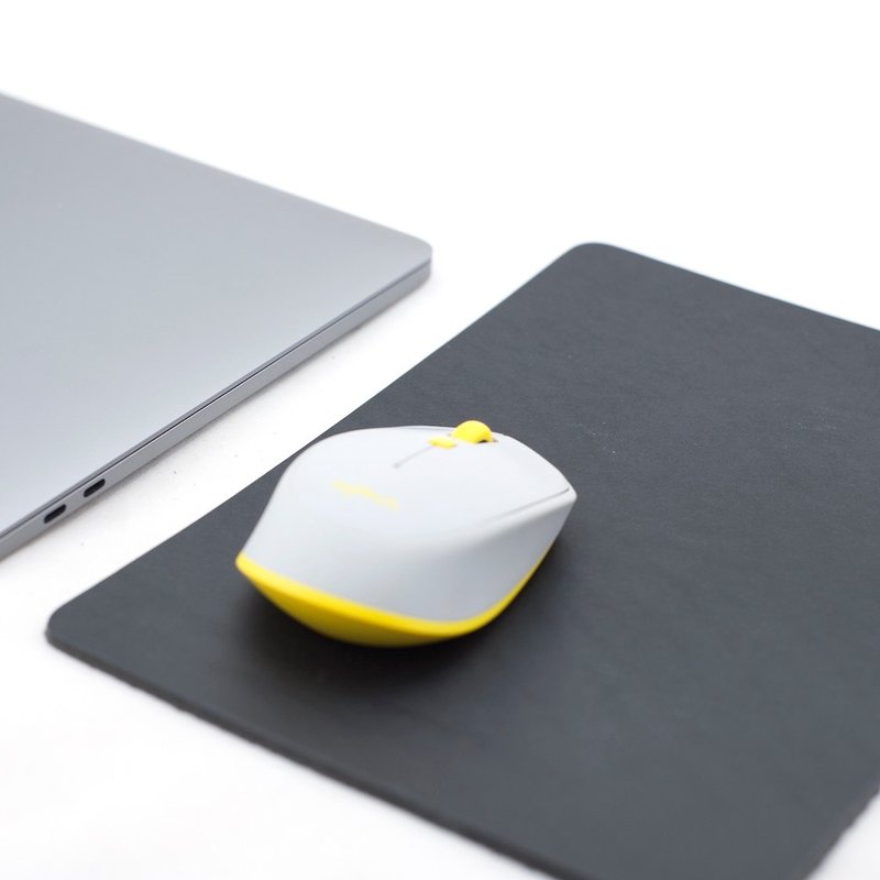 Be Two ∣ 真皮黑色皮革鼠标垫 (免费压印英文名) - 平板/电脑保护壳 - 真皮 黑色