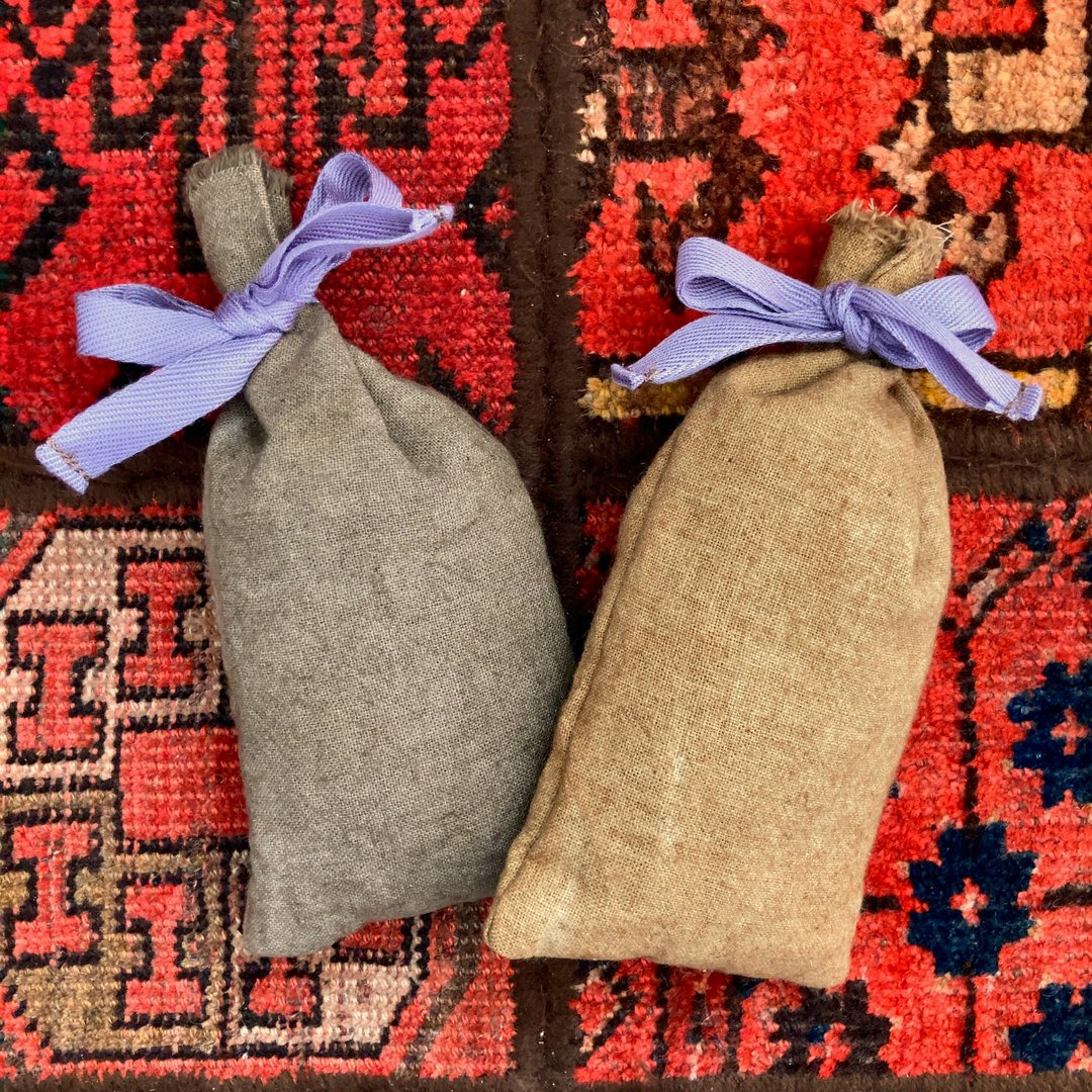 Deodorizing Hinoki shoe keepers M cypress and cedar barks dyed linen sachets - 其他 - 棉 