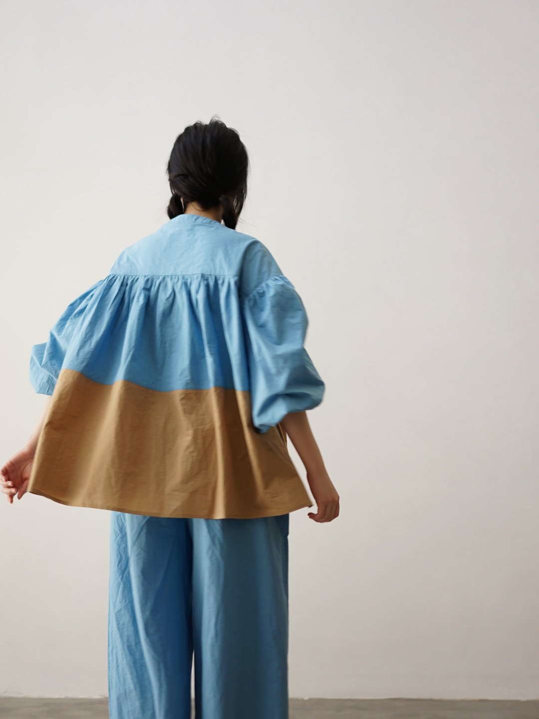 Brownish blue blouse - 女装衬衫 - 其他材质 蓝色