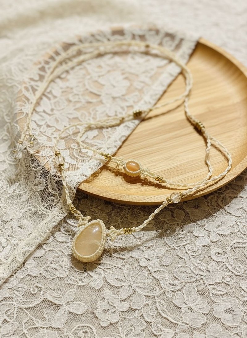 Crystoria Stone | Macrame | 南美蜡线 | 项链 | 玛瑙 - 项链 - 宝石 白色