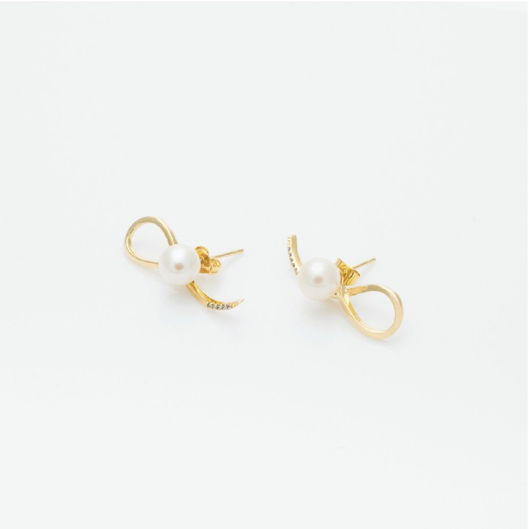 璀璨优雅 / Jolie earrings 一对 - 耳环/耳夹 - 其他金属 金色