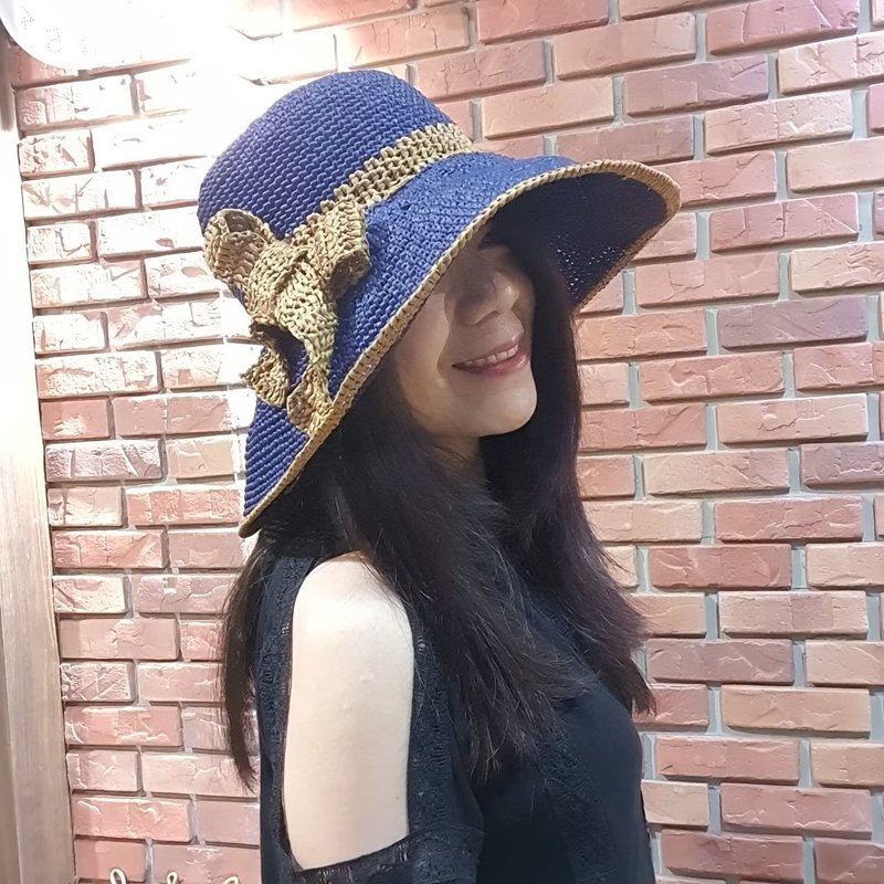 【手感十足】大蝴蝶遮阳帽  独享唯一设计  精致设计手作帽 #鈎针 - 帽子 - 纸 