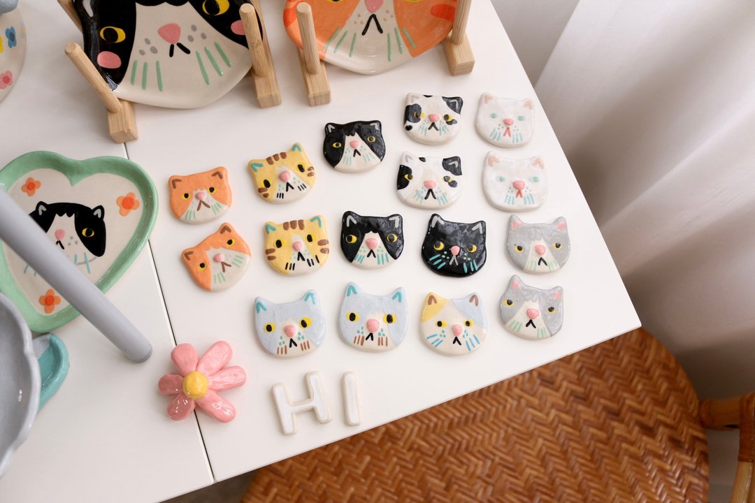 Ceramic Brooch Cat - 花瓶/陶器 - 陶 多色
