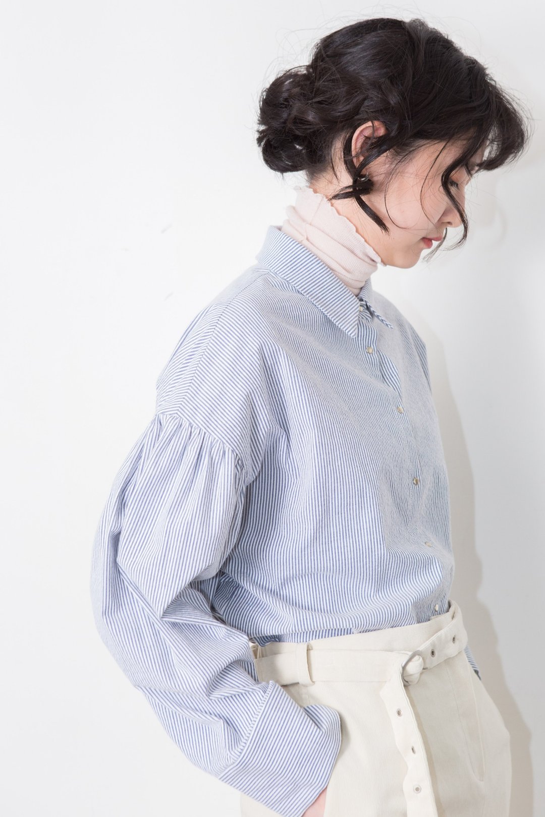 落肩澎袖衬衫 - 女装衬衫 - 棉．麻 蓝色